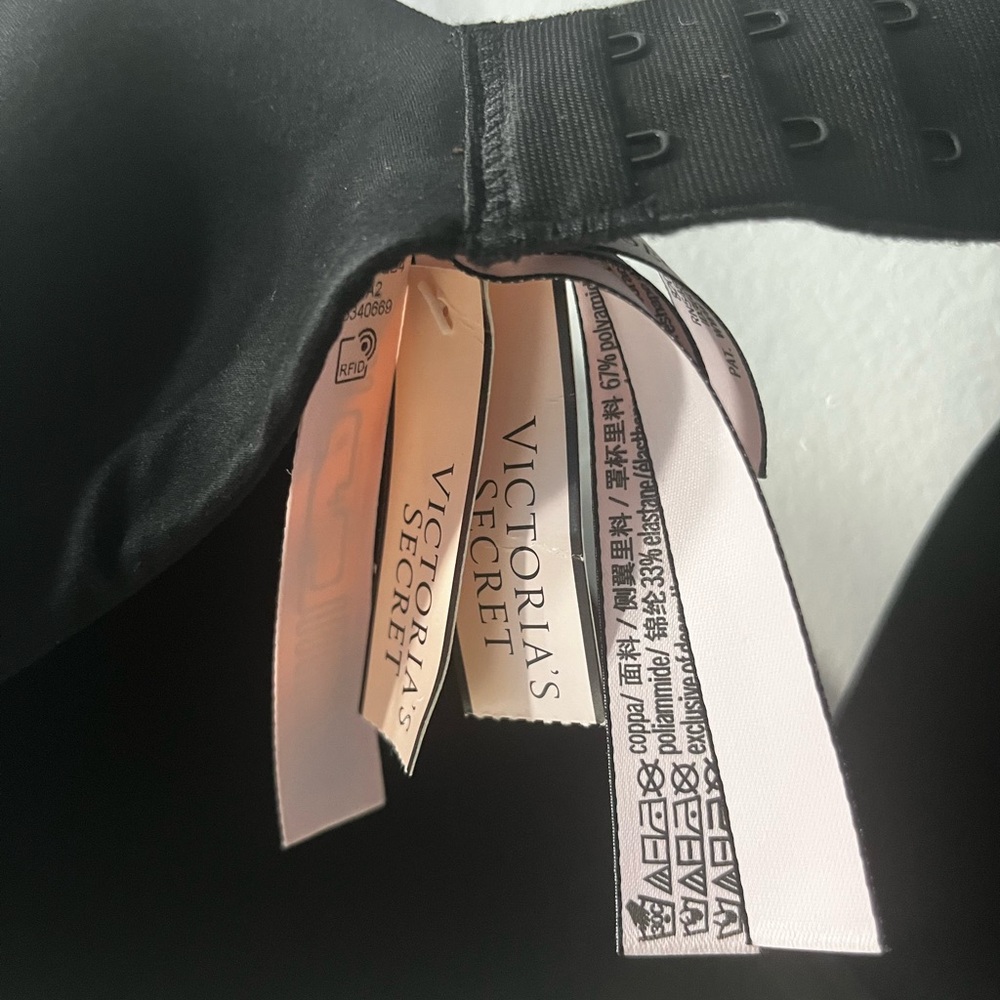 Victoria's Secret Black Women's Bra - lined semi demi - Picture 4 of 4